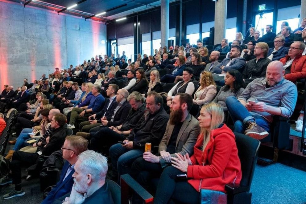 Beef ribs leberkas salami boudin burgdoggen